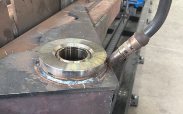 農(nóng)機(jī)大梁